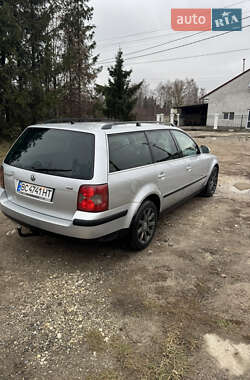 Универсал Volkswagen Passat 2004 в Городке