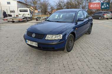 Седан Volkswagen Passat 1997 в Коломые