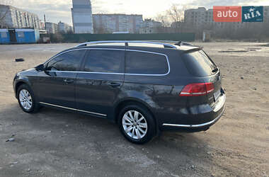 Універсал Volkswagen Passat 2012 в Кропивницькому