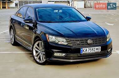 Седан Volkswagen Passat 2016 в Києві