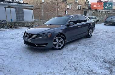 Седан Volkswagen Passat 2012 в Тернополі