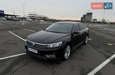 Седан Volkswagen Passat 2017 в Києві