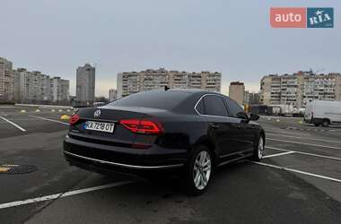 Седан Volkswagen Passat 2017 в Києві