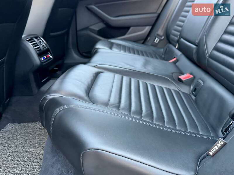 Седан Volkswagen Passat 2018 в Києві