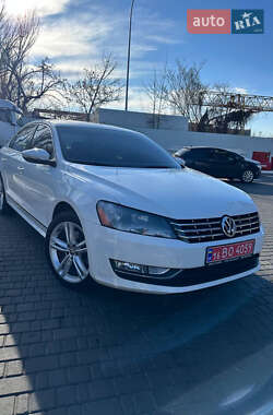 Седан Volkswagen Passat 2015 в Одесі