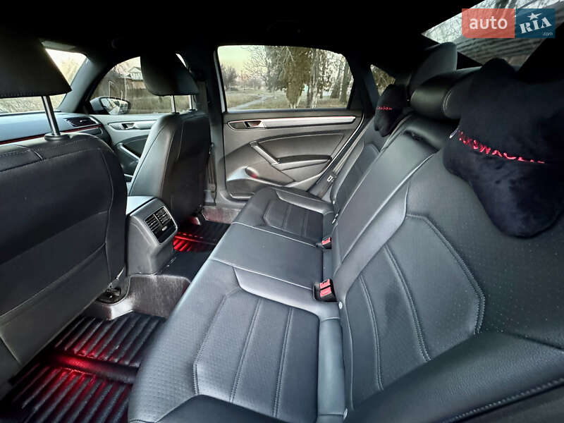 Седан Volkswagen Passat 2018 в Пирятине