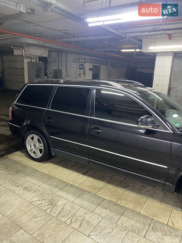 Универсал Volkswagen Passat 2004 в Киеве