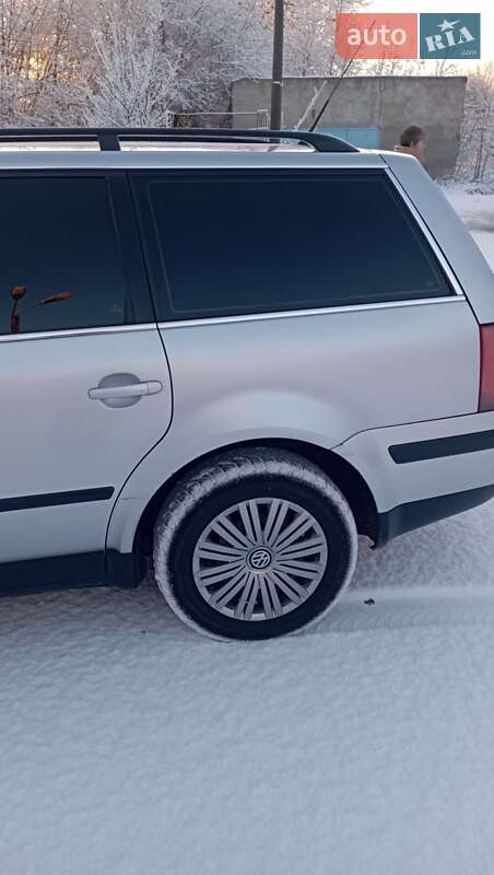 Універсал Volkswagen Passat 2001 в Мурованих Курилівцях