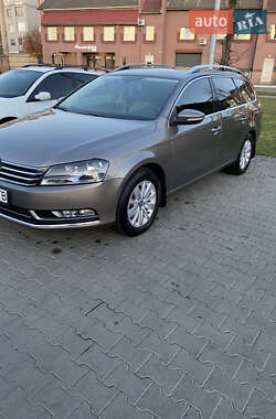 Універсал Volkswagen Passat 2011 в Червонограді