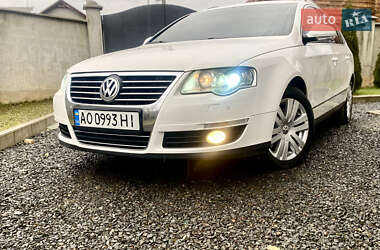 Універсал Volkswagen Passat 2010 в Мукачевому