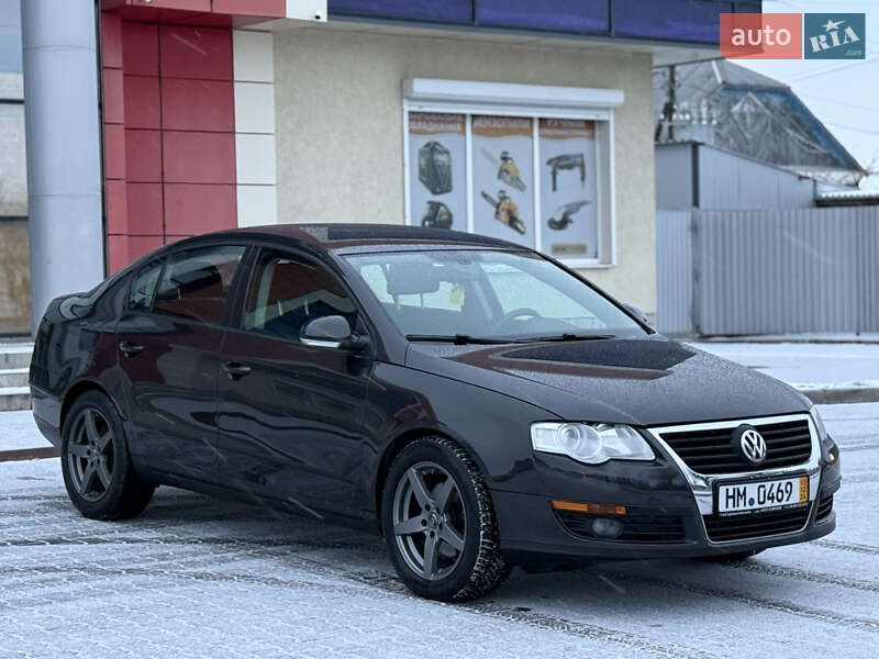 Седан Volkswagen Passat 2006 в Старокостянтинові