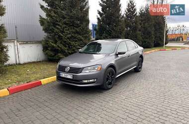 Седан Volkswagen Passat 2012 в Львові