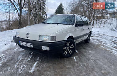 Універсал Volkswagen Passat 1988 в Стрию