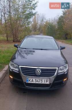 Седан Volkswagen Passat 2008 в Києві