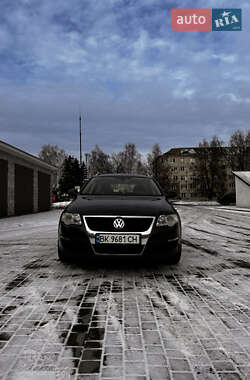 Универсал Volkswagen Passat 2010 в Березному