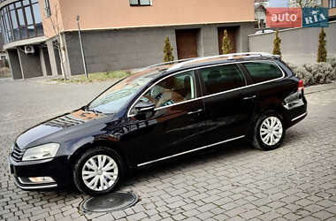 Універсал Volkswagen Passat 2012 в Івано-Франківську