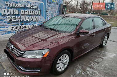 Седан Volkswagen Passat 2011 в Києві