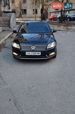 Седан Volkswagen Passat 2012 в Дніпрі