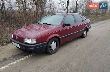 Седан Volkswagen Passat 1990 в 