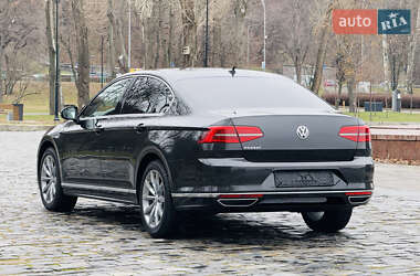 Седан Volkswagen Passat 2018 в Киеве