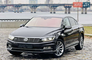 Седан Volkswagen Passat 2018 в Киеве