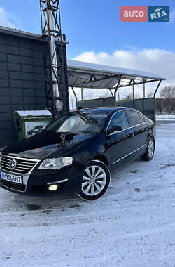 Седан Volkswagen Passat 2008 в Звягелі