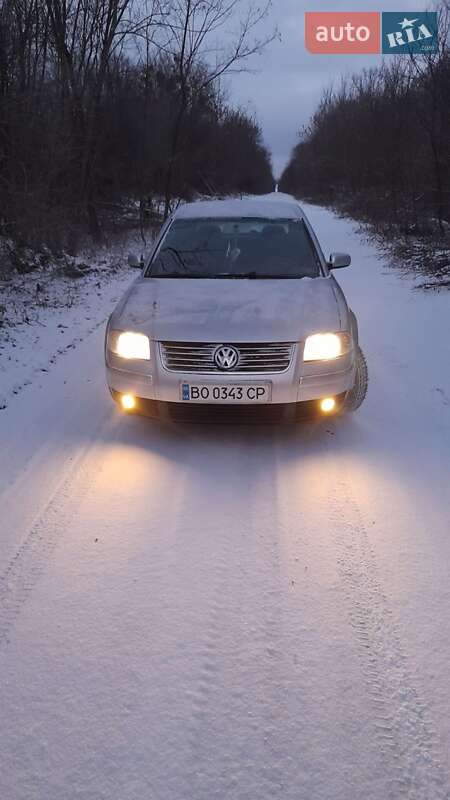 Седан Volkswagen Passat 2002 в Ланівці
