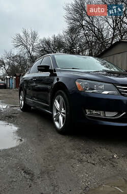 Седан Volkswagen Passat 2014 в Запоріжжі