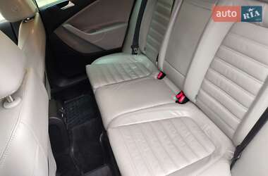 Универсал Volkswagen Passat 2010 в Киеве