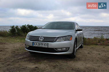 Седан Volkswagen Passat 2015 в Києві