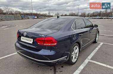 Седан Volkswagen Passat 2013 в Дніпрі