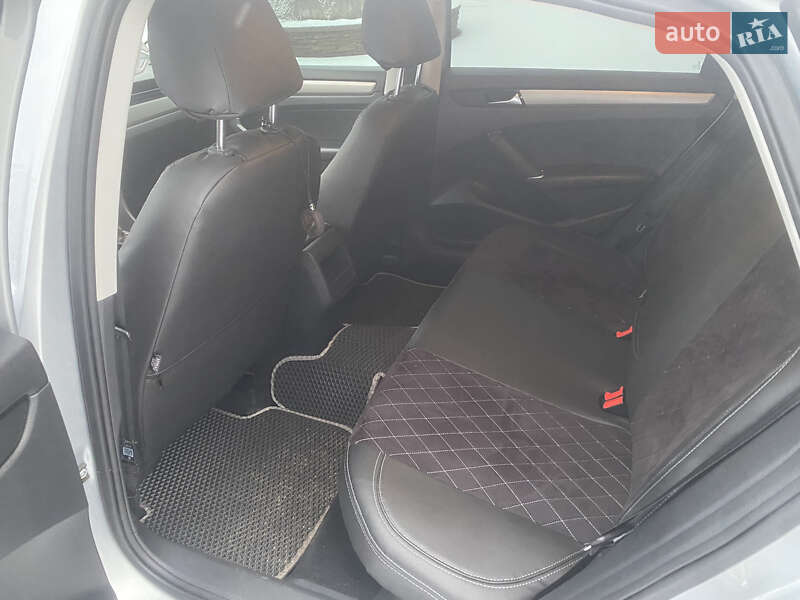 Седан Volkswagen Passat 2020 в Києві