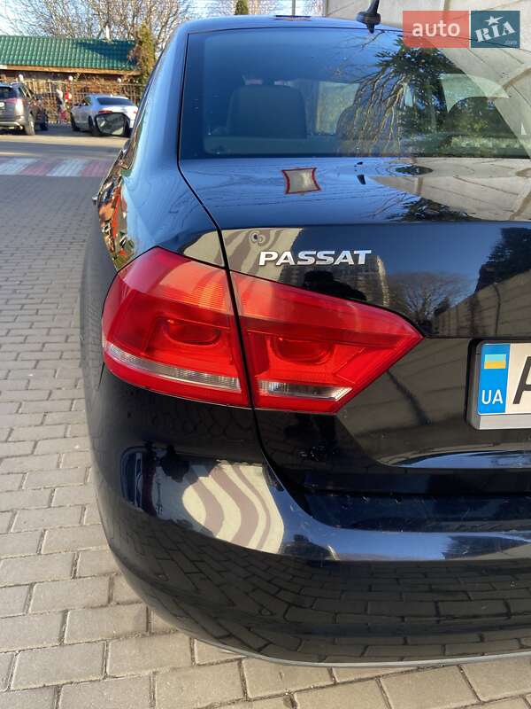 Седан Volkswagen Passat 2012 в Вишневом