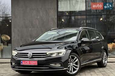 Універсал Volkswagen Passat 2019 в Ужгороді