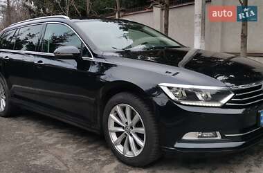 Універсал Volkswagen Passat 2015 в Києві