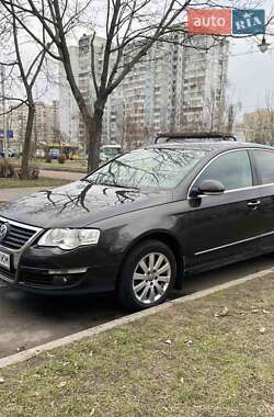 Седан Volkswagen Passat 2007 в Києві