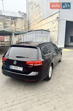 Універсал Volkswagen Passat 2015 в Одесі