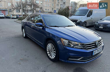 Седан Volkswagen Passat 2015 в Києві