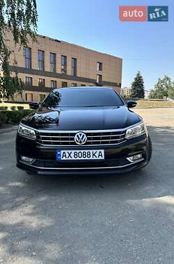 Седан Volkswagen Passat 2015 в Лозовой