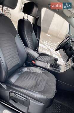 Седан Volkswagen Passat 2012 в 