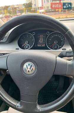 Седан Volkswagen Passat 2009 в Харкові