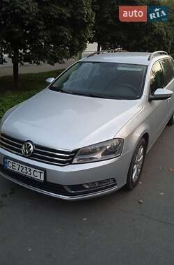 Універсал Volkswagen Passat 2012 в Чернівцях