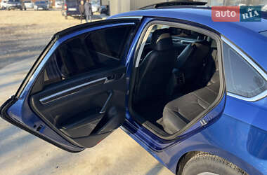 Седан Volkswagen Passat 2016 в 
