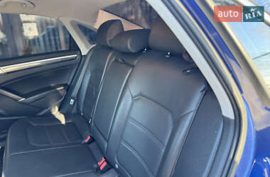 Седан Volkswagen Passat 2016 в 
