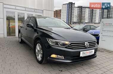 Седан Volkswagen Passat 2017 в Івано-Франківську