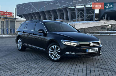 Універсал Volkswagen Passat 2017 в Львові