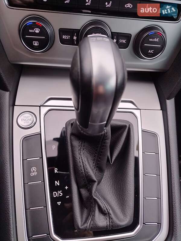 Универсал Volkswagen Passat 2019 в Киеве фото 42 Универсал Volkswagen Passat 2019 в Киеве