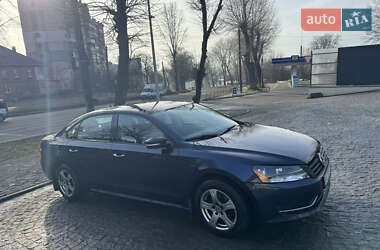 Седан Volkswagen Passat 2014 в Хмельницькому