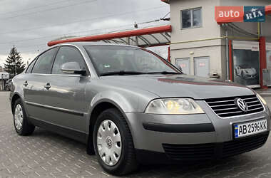 Седан Volkswagen Passat 2004 в Вінниці