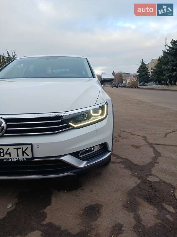 Універсал Volkswagen Passat 2016 в Дніпрі
